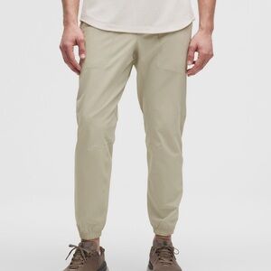 Lululemon Mens License to Train Joggers Size XS